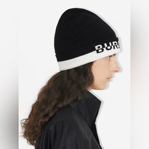 BURBERRY Logo Intarsia Cashmere  NWT